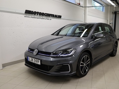 Volkswagen GolfGTE 1,4 TSI P-värmare Dragpaket 2020, Halvkombi