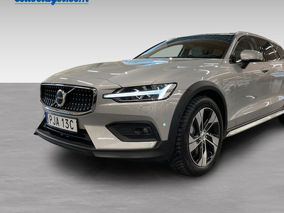 Volvo V60Cross Country B4 AWD Diesel Plus 2023, Kombi