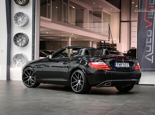 Mercedes-Benz SLK 200 BlueEFFICIENCY | Navi| Plåtcab | 19