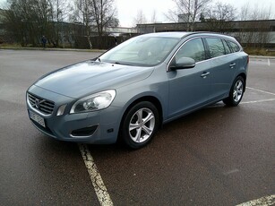 Volvo V60 T5 240hk Momentum 6-växlad Euro 5