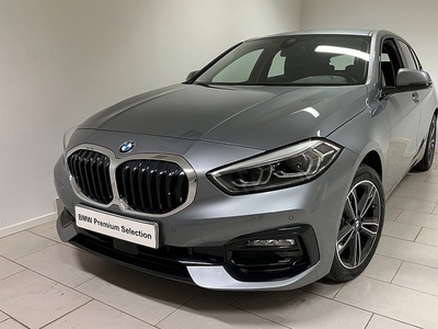 BMW 118i Sport Line|BEGAGNA |Navi|Service| 2023, Halvkombi