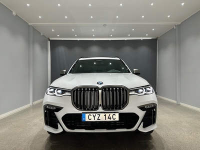 BMW X7 M50d/ 400HK / 7-SITS / PANO / 22 TUM / LASER