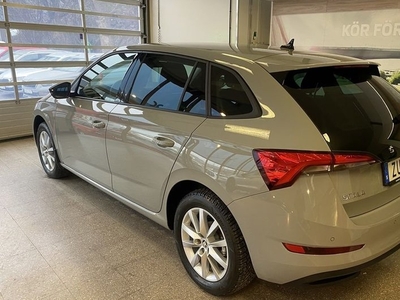 Skoda ScalaSTYLE 1,0TSI AUT DRAGPAKET PREMIUM SoV HJUL 2023, Halvkombi