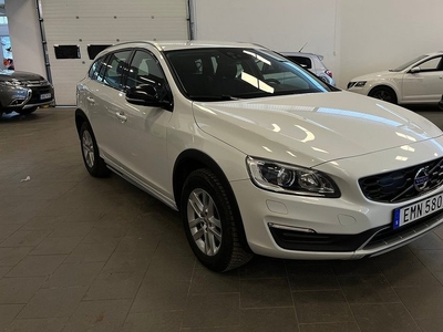 Volvo V60Cross Country D3 Geartronic Momentum 2018, Kombi