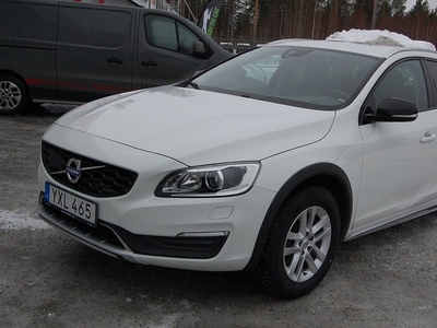 Volvo V60Cross Country D4 AWD Geartronic Classic Summum 2018, Kombi