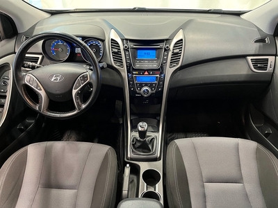 Hyundai i30 1.6 CRDi 110 hk Lågmilare Rattvärme