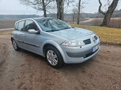 Renault Mégane 5-dörrar 1.6 Euro 4