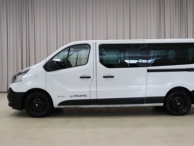 Renault trafic dCi 125HK L2 9-Sits Drag Värmare 6500Mil Moms