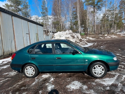 Toyota Corolla Liftback 1.4 VVT-i /Låga mil