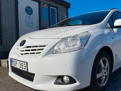 Toyota Verso1.8 Automat 7 sits PÅSKFYNDA Drag Parksensor Backkamera 2012, Kombi