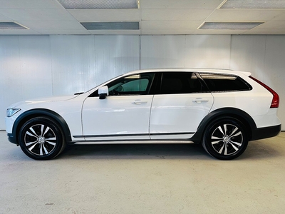 Volvo V90 Cross Country D4 AWD Geartronic Momentum VOC, 2020