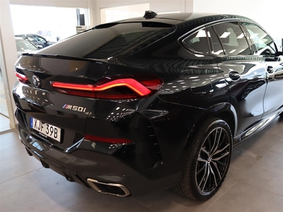 BMW X6 M50i