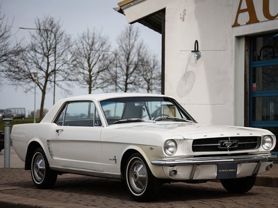 Ford Mustang V8 Coupé (HT)