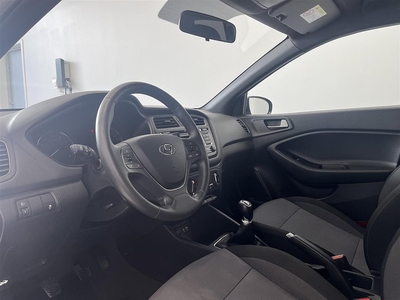 Hyundai i20 1.2 Comfort 75hk Låga Mil