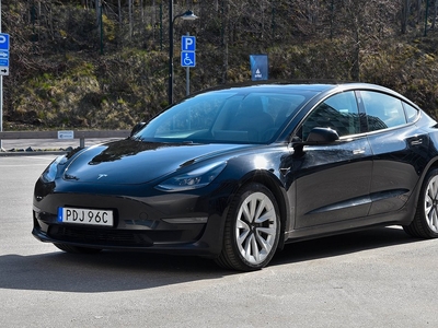 Tesla Model 3 Long Range AWD 19'' Aero 1-Ägare MOMS