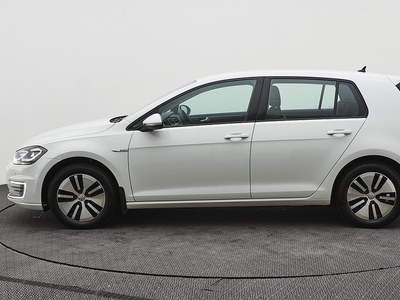 Volkswagen E-Golf 136HK 35.8 KWH / PARKERINGSVÄRMARE