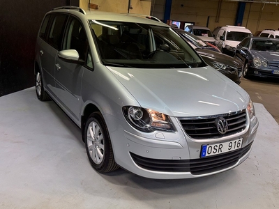 Volkswagen Touran 1.4 TGI Ny service Navi Auto park 5700mil