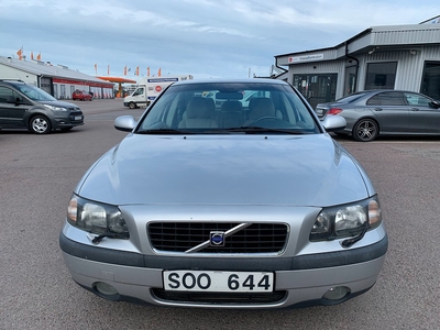 Volvo S60 Besiktad servad Dragkrok Ac Välvårdad