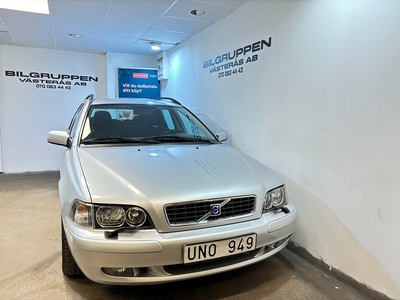 Volvo V40 2.0T 163HK / Besiktad / Kamrem bytt / Låg mil