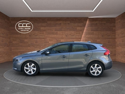 Volvo V40 D2 Geartronic Kinetic Euro 6 skinn 1 Ägare S+V däck