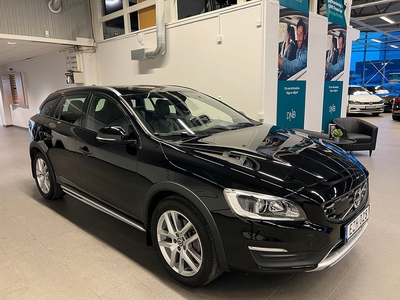 Volvo V60 Cross Country D4 AWD Summum Dvärm/Mok/Drag/Dubb