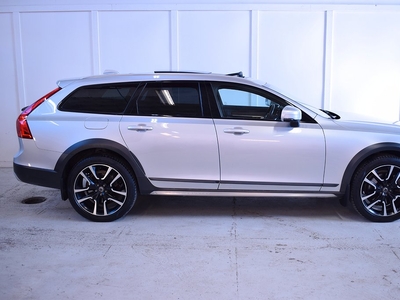 Volvo V90 Cross Country D4 AWD 190 Auto Skinn Panorama HUD