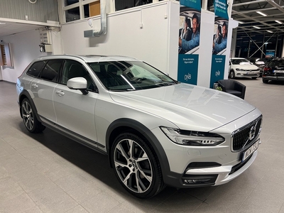 Volvo V90 Cross Country D4 AWD Skinn/Massage/Harman SE UTR