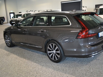 Volvo V90 Recharge T6 AWD/Panorama,Drag,mm