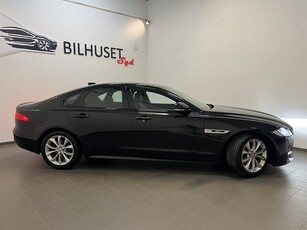 Jaguar XF 20d AUT 180hk R-Sport Värmare/Läder/Navi/Bkamera/Carplay