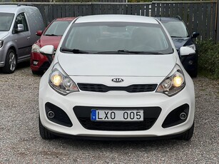 Kia Rio 5-dörrar 1.4 CVVT GLS Automat Dragkrok Rattvärme