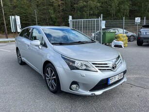 Toyota Avensis Kombi 1.8 147hk Drag Navi Kamera Motorvärmare