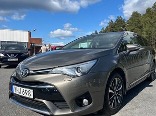 Toyota AvensisKombi 1.8 kamera Navi 1 Ägare 2017, Kombi