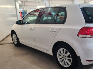 Volkswagen Golf 5-dörrar 1.6 TDI BMT .......