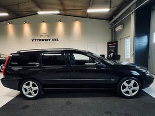 Volvo V70 2.5T Business R-Fälgar Bluetooth B-Cam P-Sens Drag