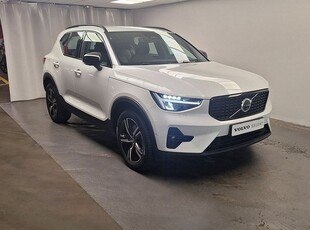 Volvo XC40B3 FWD Bensin Plus Dark 360 Värmare Rattvärme 2024, SUV