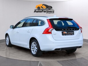 Volvo V60 D4 Momentum 181hk PDC D.värme SoV Kamrembytt 3,95%