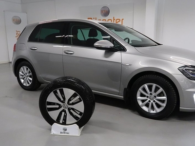 Volkswagen e-GolfICA 35.8 kWh Aut-Kamera-Carplay Euro 6 2020, Halvkombi