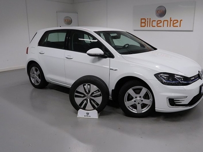 Volkswagen e-GolfICA 35.8 kWh V-Däck ingår Navi-Carplay 2018, Halvkombi