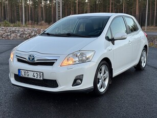 Toyota Auris Hybrid e-CVT HSD Comfort V-hjul kamera