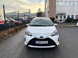 Toyota Yaris Hybrid e-CVT Active Euro6|1ägare|moms|nybes