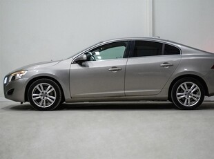 Volvo S60 D5 AWD Summum Skinn Navi D-värm BLIS 215hk