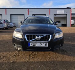 Volvo V70 D3 Summum Dragkrok 2 ÄGARE Nybesiktigad Skinn