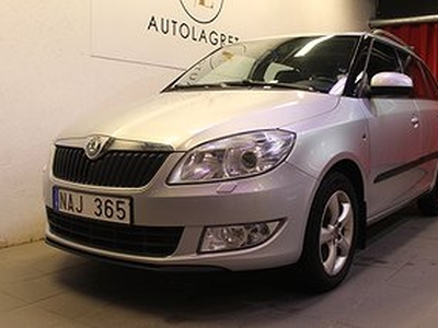 Skoda Fabia Kombi 1.2 TSI Farthållare PDC M-Värmare 86hk