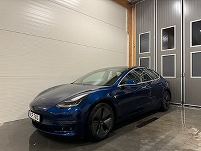 Tesla Model 3 Long Range AWD 440hk Navi Svensksåld Kamera