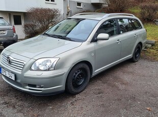 Toyota Avensis2.0 D-4 VVT-i Automat Nybesiktad 2006, Kombi