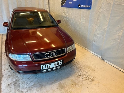 Audi A4 Sedan 1.8 T * Besiktigad