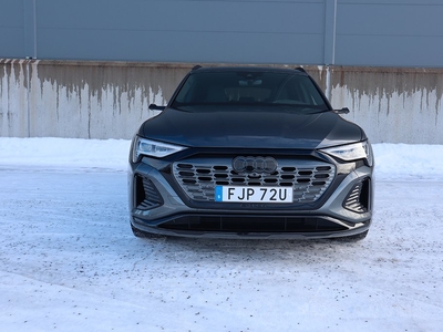 Audi Q8 55 e-tron Edition S-Line Selection 408hk Leasbar