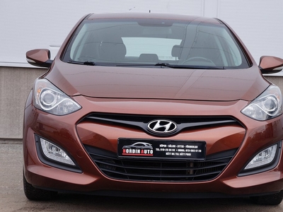 Hyundai i30 1.6 CRDi| PDC | Bluetooth | Farthållare|Dragkrok