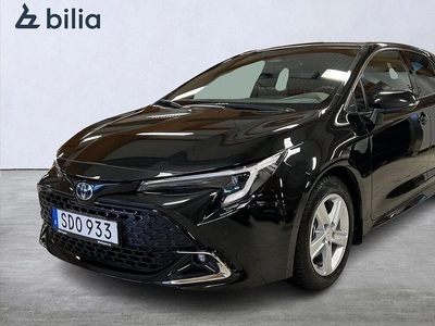 Toyota Corolla VersoCorolla Hybrid 1,8 HYBRID 5D EXECUTIVE MOTORVÄRMARE VINTERHJUL 2023, Kombi