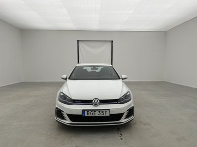 Volkswagen Golf GTE 204hk Värmare Cockpit Sensorer Carplay